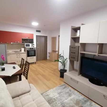 Apartman Sarah Apartment ออราแด ภายนอก รูปภาพ