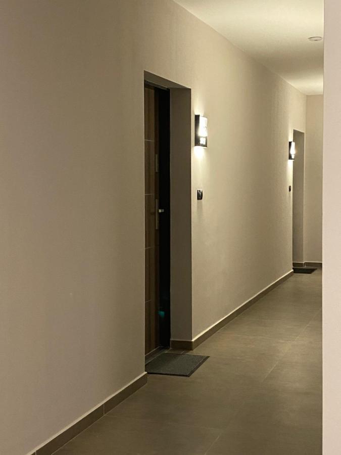 Apartman Sarah Apartment ออราแด ภายนอก รูปภาพ