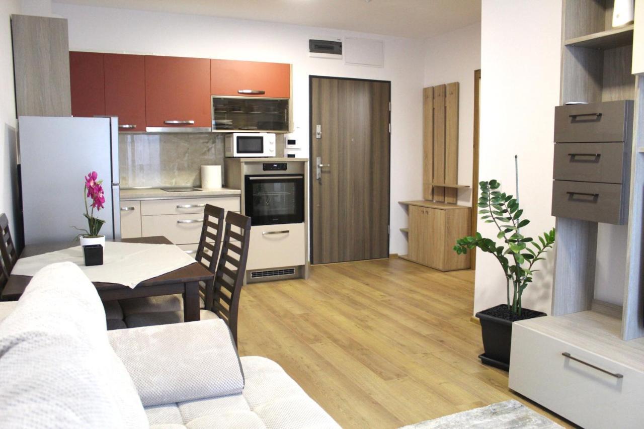 Apartman Sarah Apartment ออราแด ภายนอก รูปภาพ