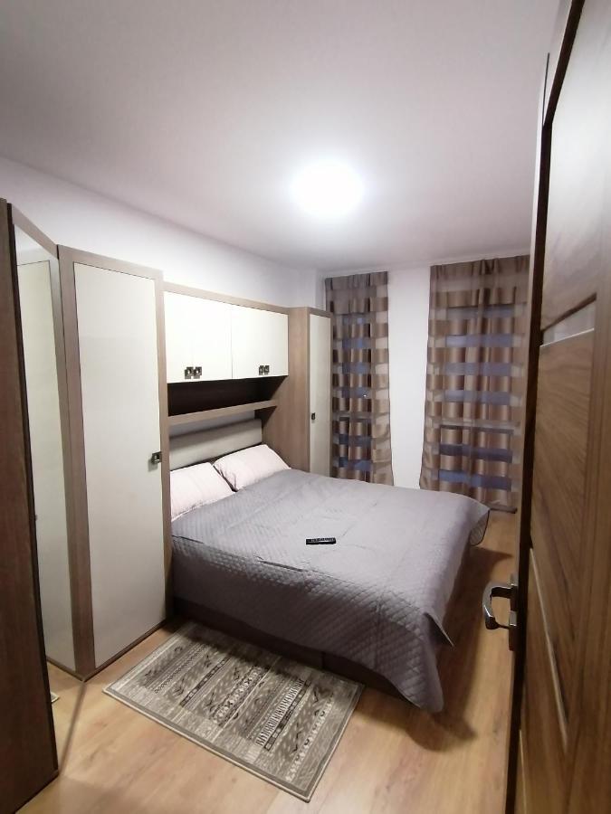 Apartman Sarah Apartment ออราแด ภายนอก รูปภาพ